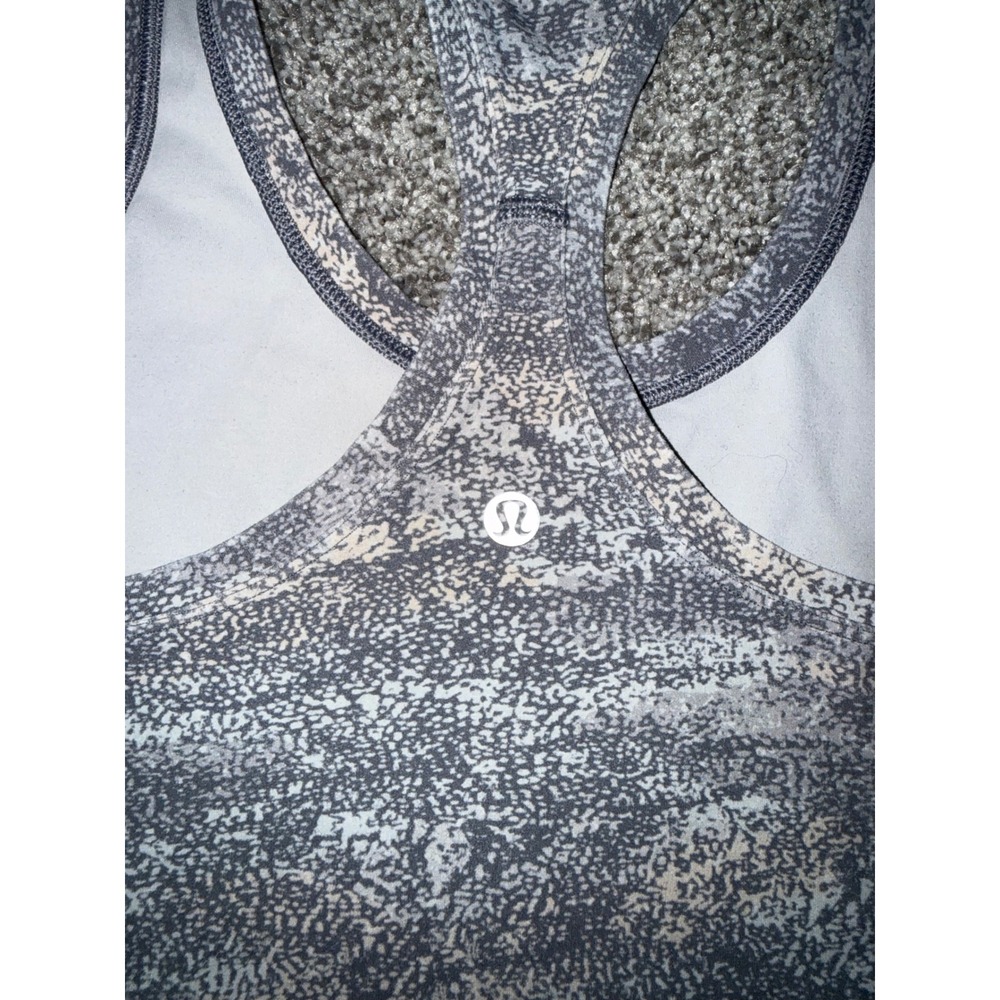 Lululemon Cool Racerback Tank Women Size 4 Grey Static Print Excellent Yoga Top - Picture 3 of 3